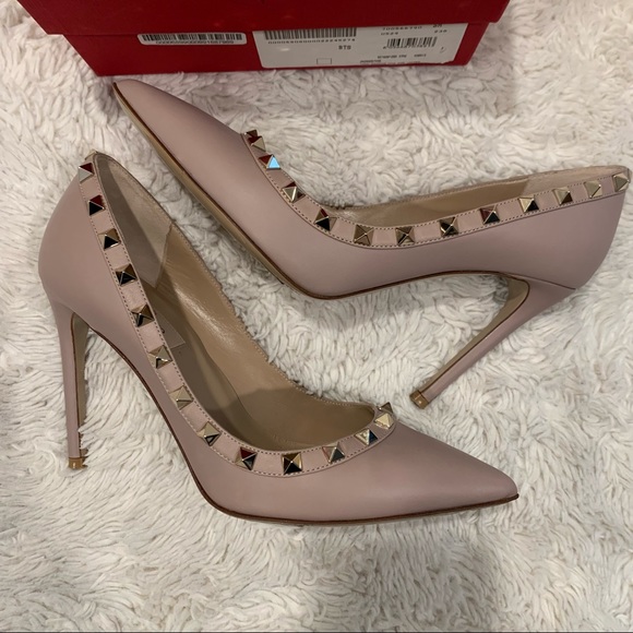 Valentino Garavani Rockstud Pumps 💕 Heels - Picture 13 of 15